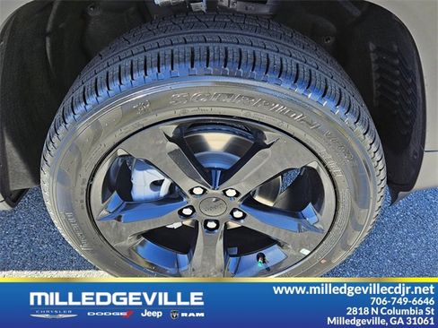 New 2025 Jeep Grand Cherokee Limited w/ Luxury Tech Group II image 18