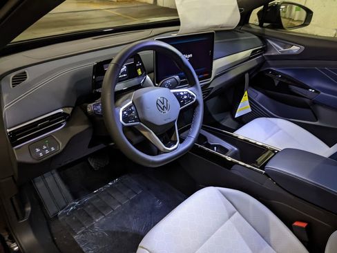 New 2026 Volkswagen ID.4 Pro S Plus AWD/4WD image 8