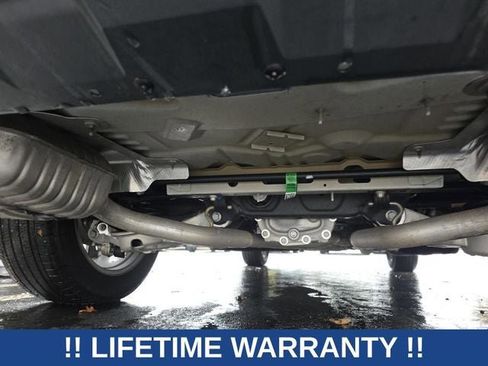 Used 2022 Ford Explorer XLT w/ Equipment Group 202A image 14