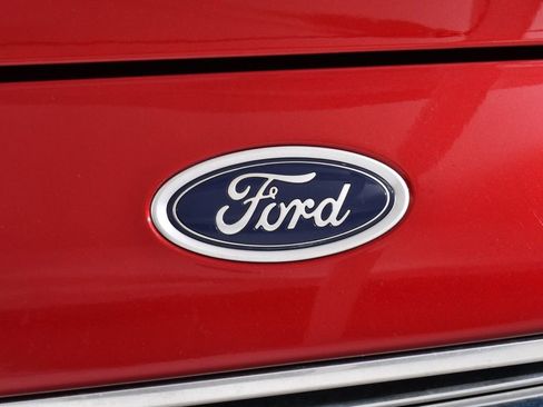 Used 2017 Ford Fusion SE w/ Fusion SE Technology Package image 21