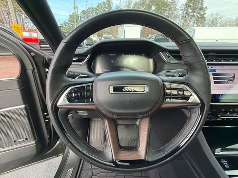 Used 2023 Jeep Grand Cherokee Summit w/ Luxury Tech Group V image 23