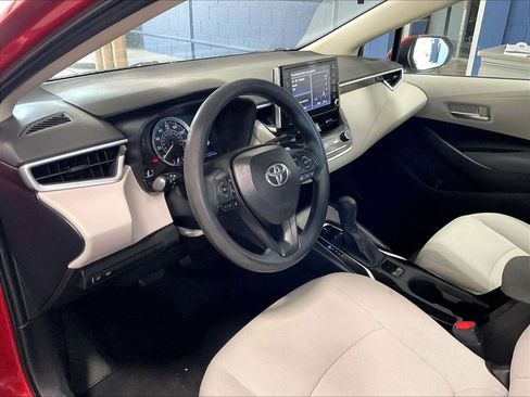 Used 2020 Toyota Corolla LE FWD image 8