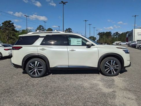 Certified 2024 Nissan Pathfinder Platinum w/ Cargo Package image 3