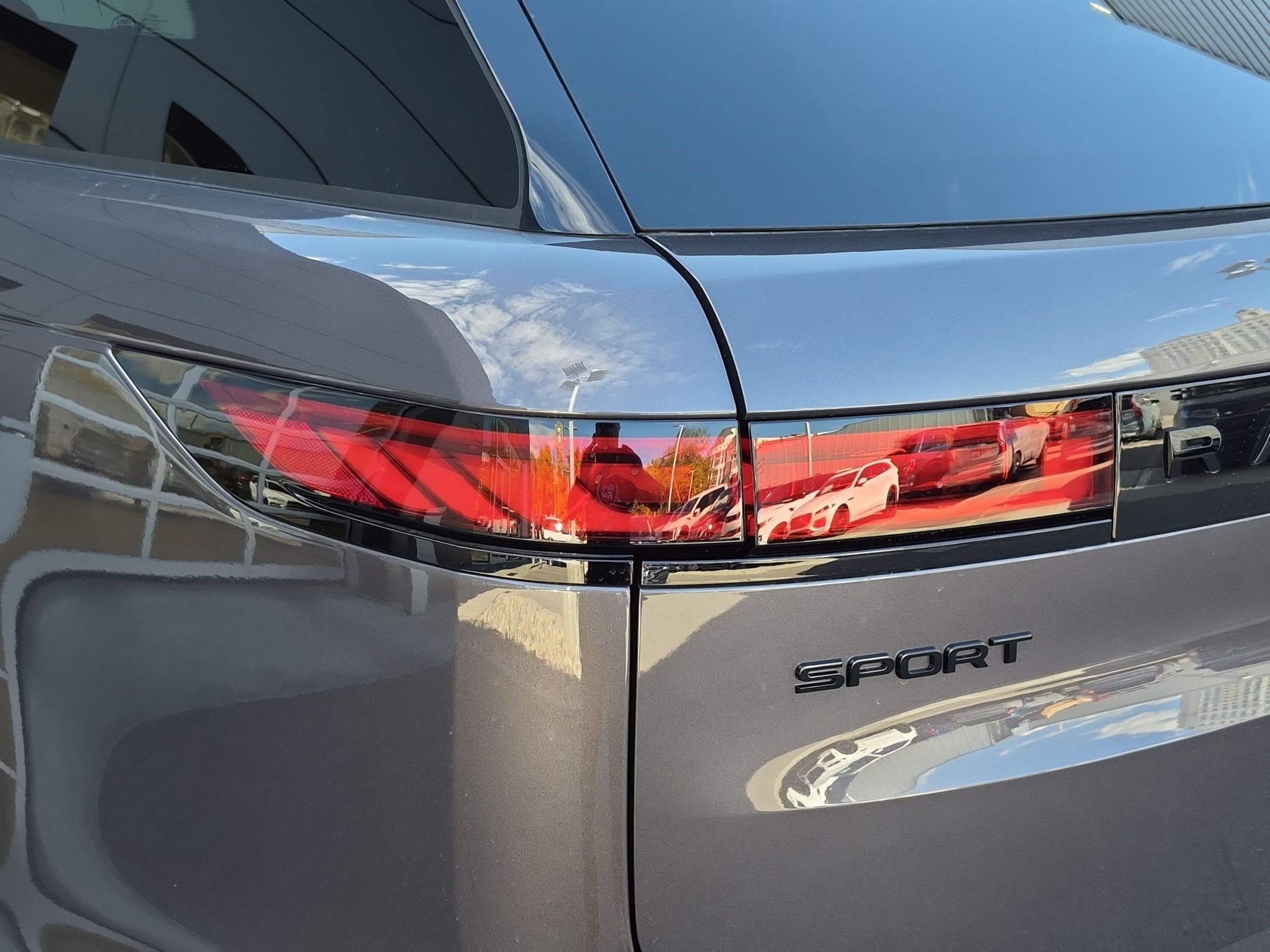 New 2026 Land Rover Range Rover Sport Dynamic SE AWD/4WD image 11