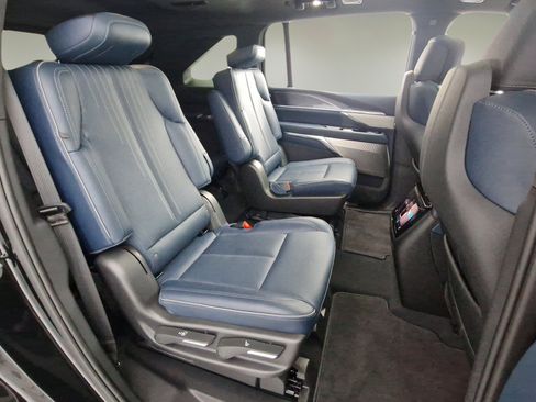 New 2025 Cadillac Escalade IQ Sport 2 w/ LPO, ONYX Package image 30