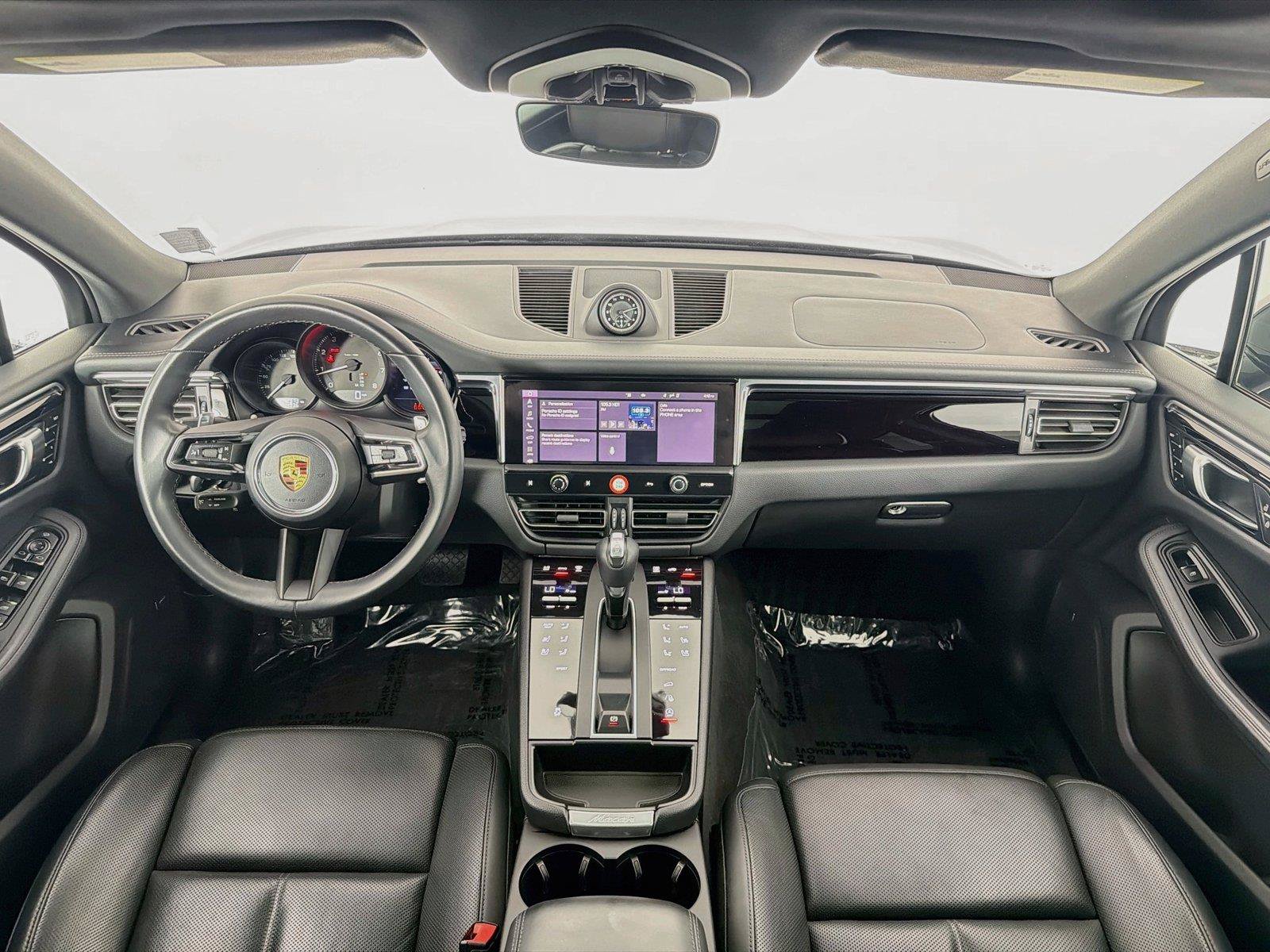Used 2022 Porsche Macan AWD/4WD image 17