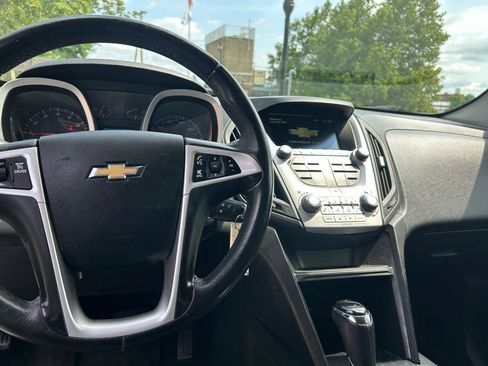 Used 2017 Chevrolet Equinox LT w/ Convenience Package AWD/4WD image 8