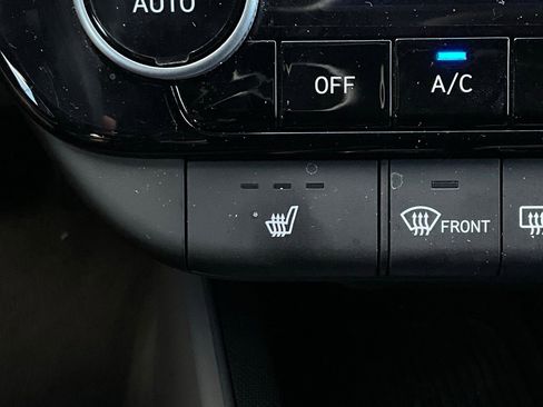 Used 2025 Hyundai Elantra SEL image 28