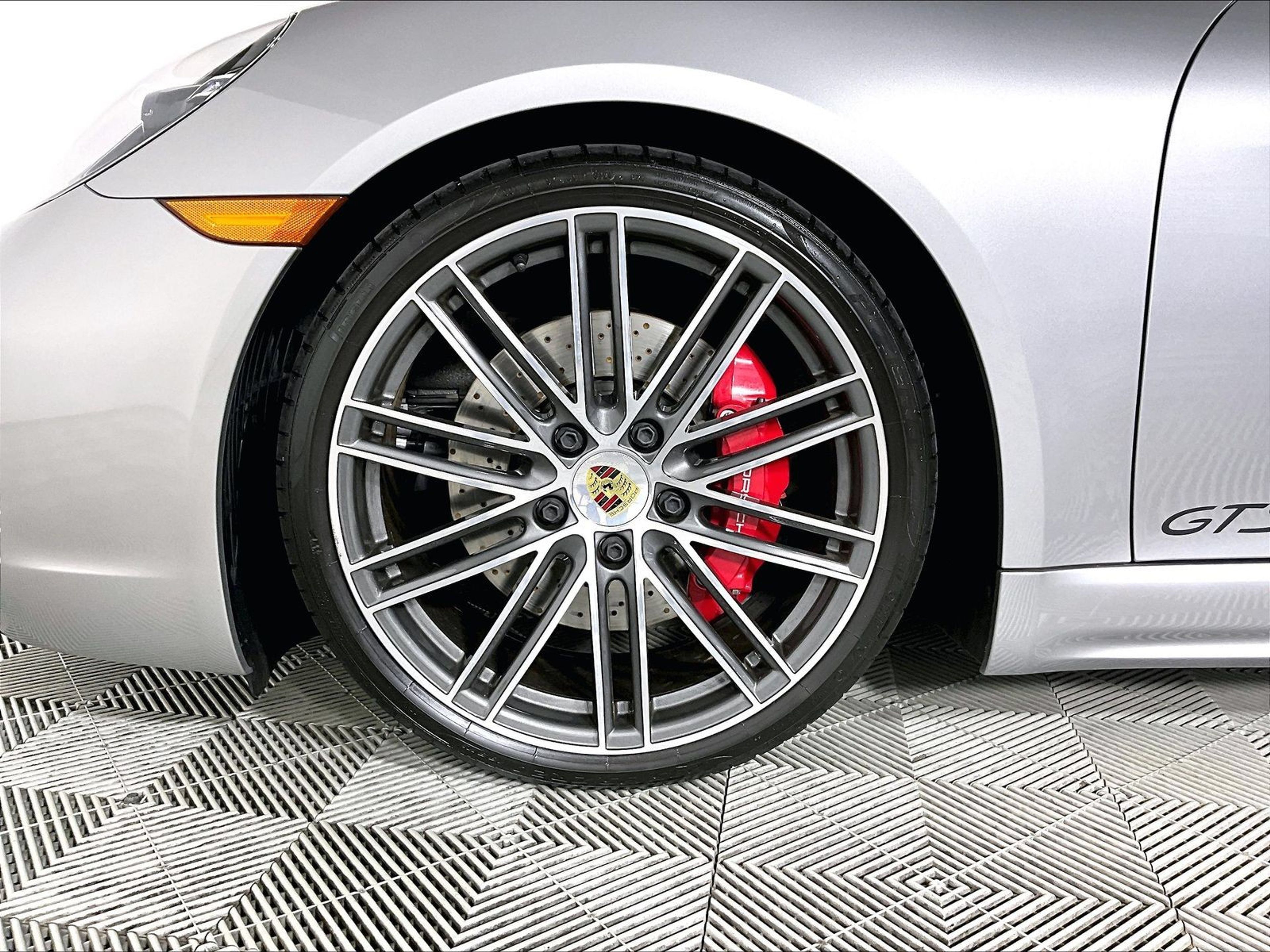 Used 2025 Porsche 718 Boxster GTS RWD image 26