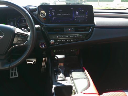 Used 2022 Lexus ES 300h F Sport w/ Accessory Package 2 image 32