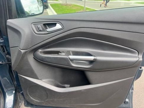 Used 2019 Ford Escape SE AWD/4WD image 9