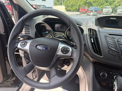 Used 2016 Ford Escape SE FWD image 29