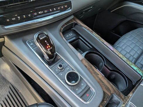 Used 2021 Cadillac Escalade Premium Luxury Platinum w/ LPO, Floor Liner Package image 19