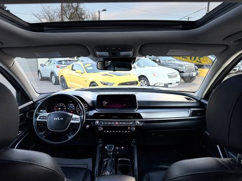 Used 2022 Kia Telluride S image 26