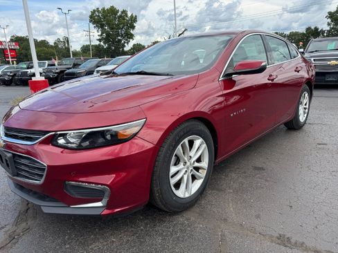 Used 2018 Chevrolet Malibu LT FWD image 9
