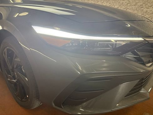 New 2026 Hyundai Elantra SEL Sport FWD image 9