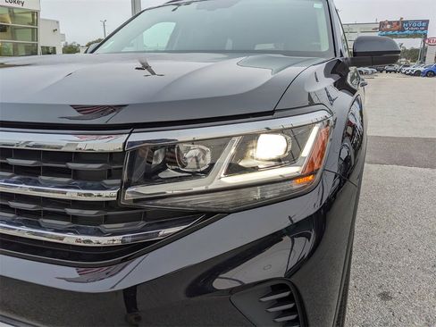 Certified 2023 Volkswagen Atlas SE image 11