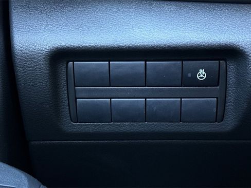 Used 2024 Nissan Kicks SR w/ SR Premium Package image 31