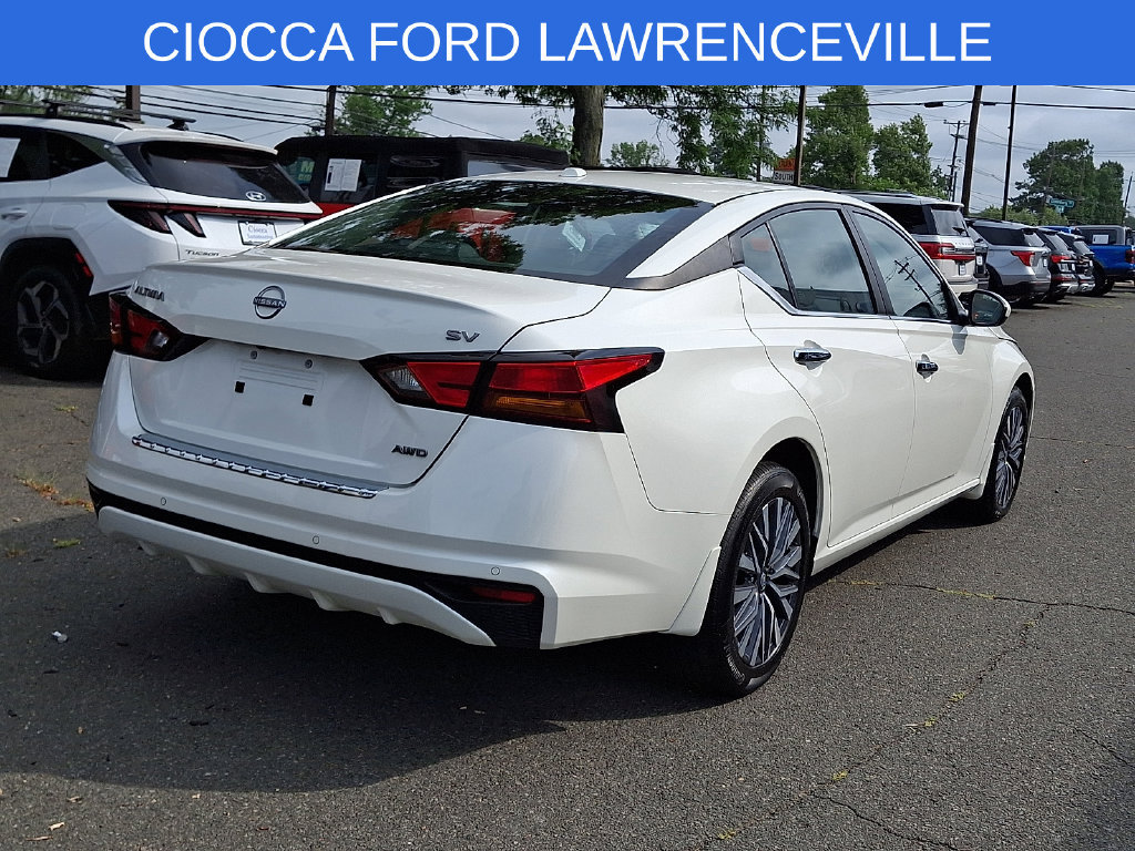 Used 2023 Nissan Altima 2.5 SV AWD/4WD image 9