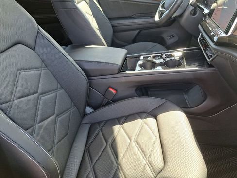 Used 2026 Volkswagen Atlas SE FWD image 18