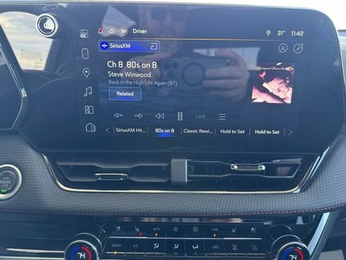 Used 2025 Chevrolet Equinox RS w/ Convenience Package III image 9