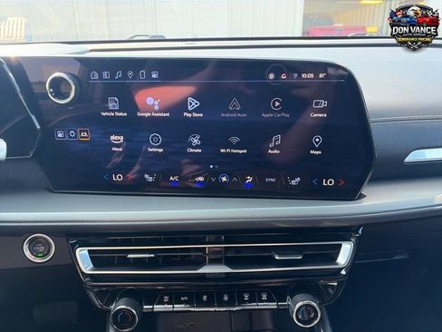 Used 2024 Chevrolet Traverse LT AWD/4WD image 18