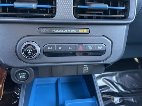 New 2025 Ford Maverick XLT w/ XLT Luxury Package image 11