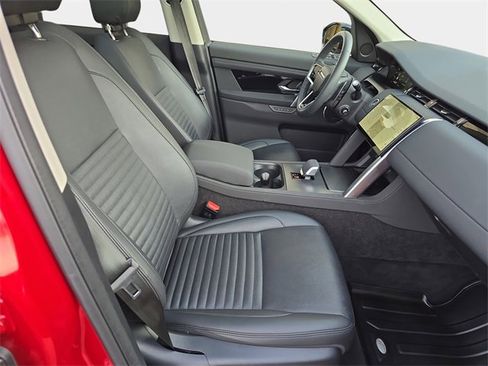 Used 2025 Land Rover Discovery Sport S image 12
