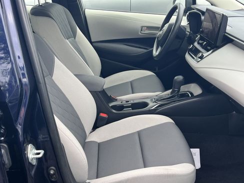 Used 2023 Toyota Corolla LE w/ LE Convenience Package FWD image 23
