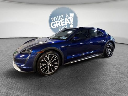 Used 2022 Porsche Taycan 4 Cross Turismo image 8