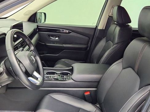 Used 2025 Honda Pilot Touring image 20