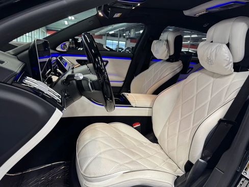 Used 2023 Mercedes-Benz Maybach S 680 4MATIC w/ Manufaktur Leather Package image 25
