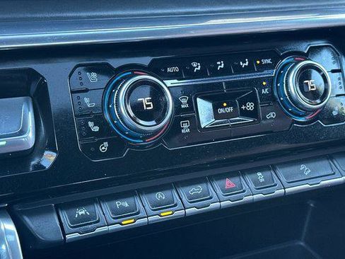 Used 2025 GMC Sierra 1500 Denali Ultimate image 20