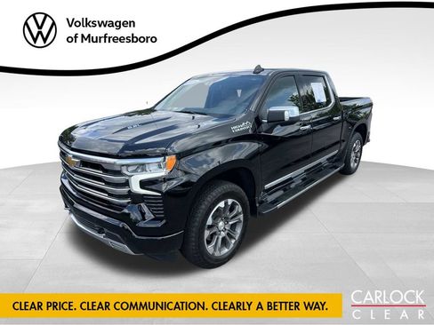 Used 2025 Chevrolet Silverado 1500 High Country w/ Z71 Off-Road Package AWD/4WD image 1