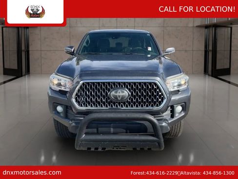 Used 2018 Toyota Tacoma TRD Off-Road image 8