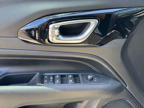 Used 2022 Jeep Compass Latitude FWD image 8