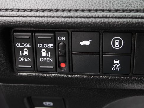 Used 2024 Honda Odyssey EX-L image 11