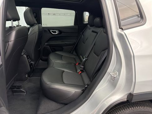 New 2025 Jeep Compass Latitude w/ Sun & Sound Group image 17