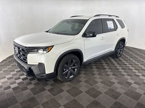 Used 2026 Honda Pilot Sport image 3