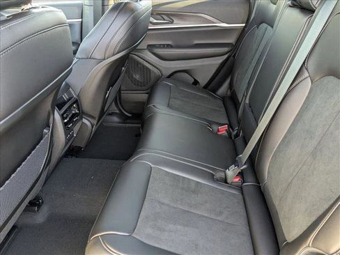 New 2026 Jeep Grand Cherokee Altitude image 16