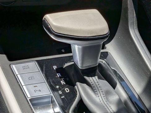 Certified 2024 Hyundai Elantra Limited image 12