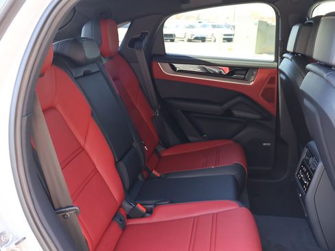 New 2026 Porsche Cayenne S image 25
