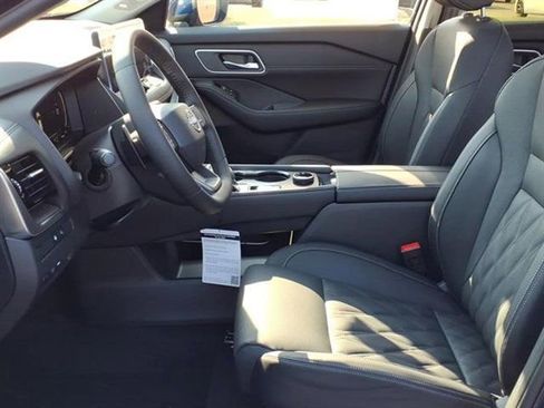 New 2026 Nissan Rogue Platinum image 27