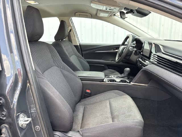 Used 2025 Toyota Camry LE FWD image 30