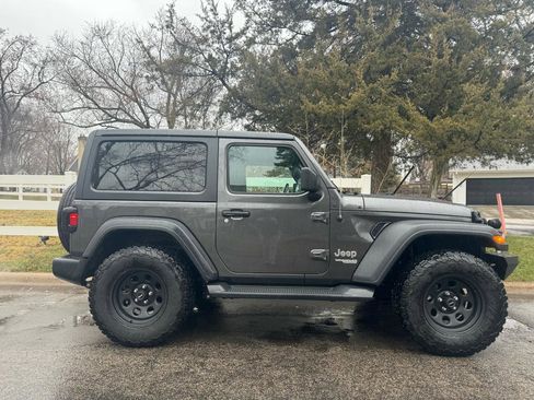 Used 2019 Jeep Wrangler Sport image 20