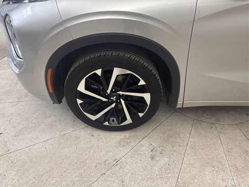 Used 2023 Mitsubishi Outlander SEL FWD image 11