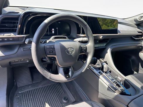 Certified 2025 Toyota Crown Signia w/ Advanced Technology Package AWD/4WD image 10