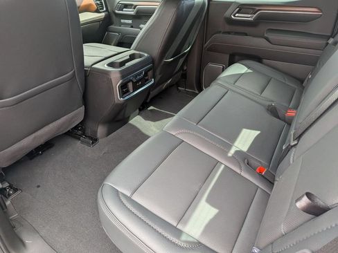 Used 2025 GMC Sierra 1500 Denali w/ Denali Reserve Package AWD/4WD image 31