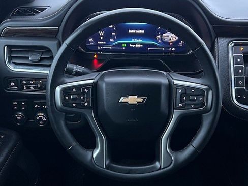 Used 2024 Chevrolet Suburban Premier image 28