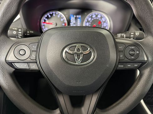 Used 2021 Toyota RAV4 XLE w/ Convenience Package image 14